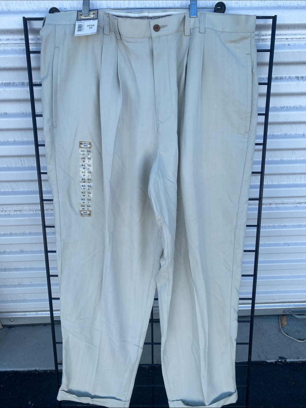 Men's Pleated Chino Pants in Light Beige